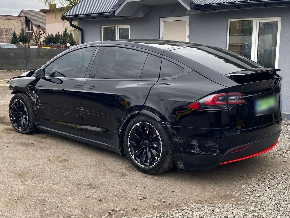 Tesla Model X 2018