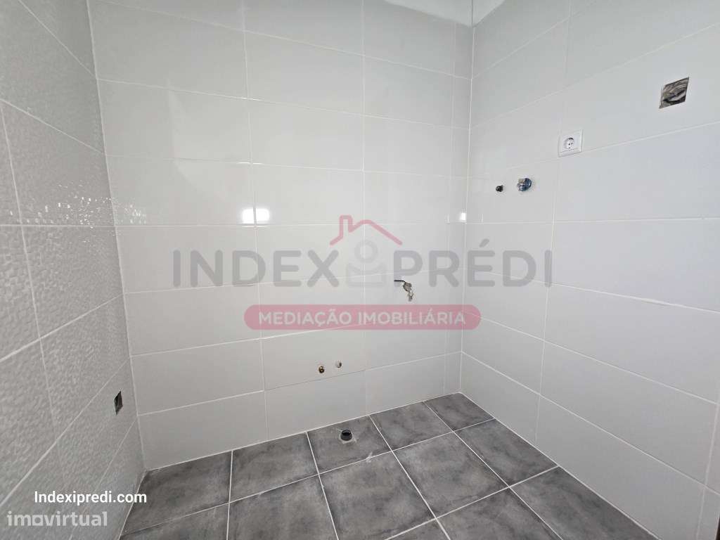 Investidores - Excelente loja com muita luz natural. - Arrendado-18