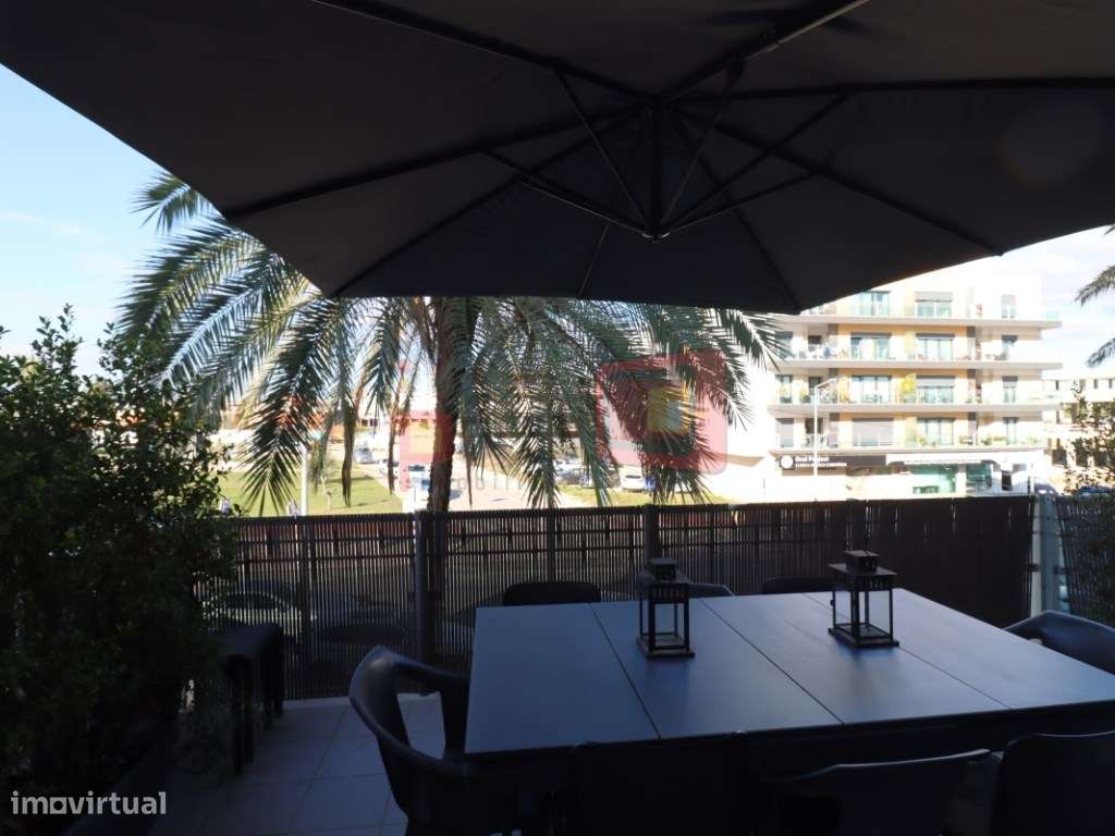 APARTAMENTO T3 COM GARAGEM BOX - MONTIJO-8