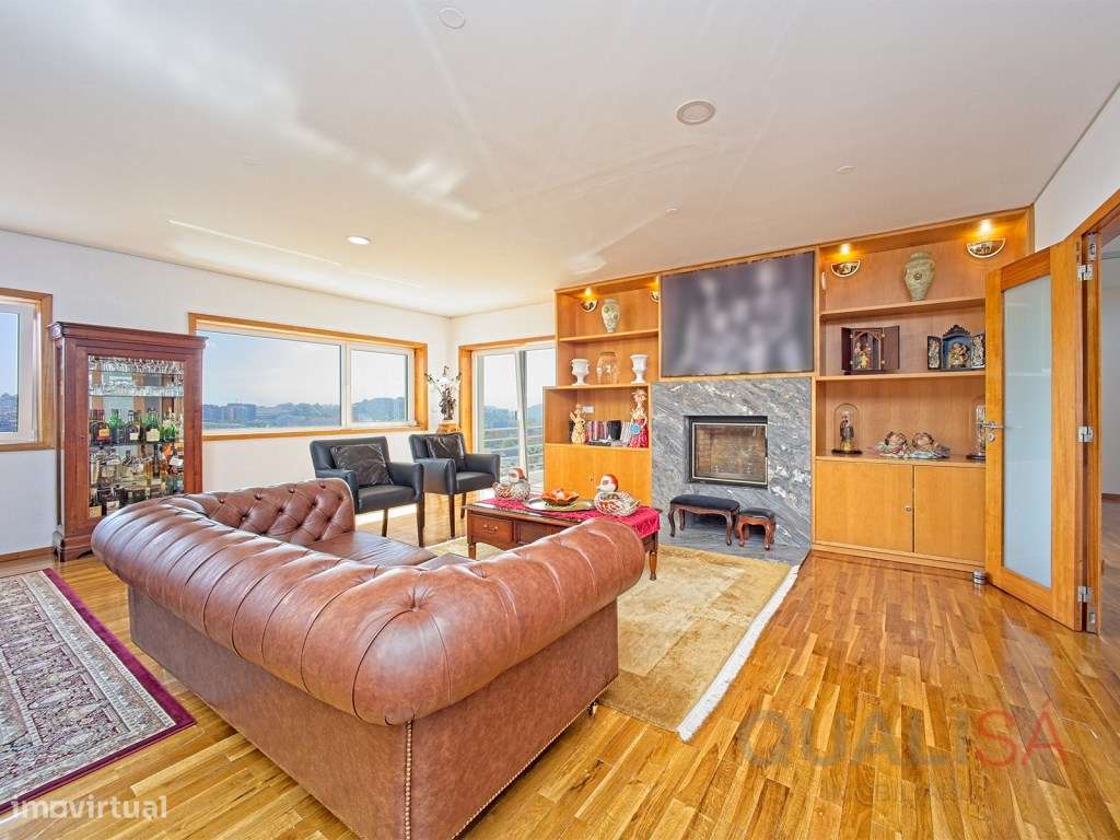 Moradia T5 com piscina, jardim e pomar e com vistas panorâmicas em ...-10