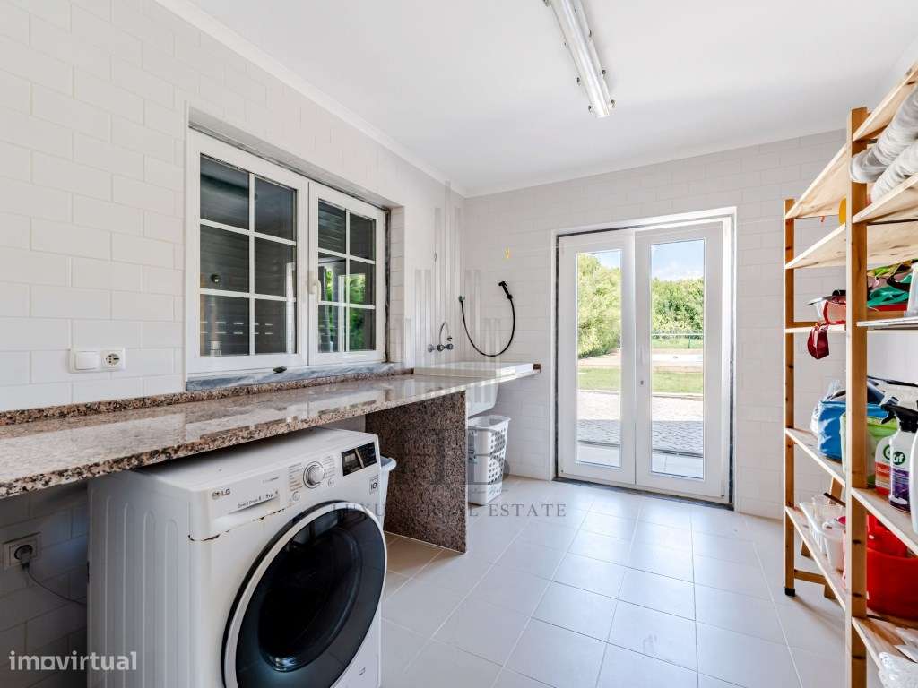 Exclusiva Moradia T4 com Piscina e Jardim |S. Joao das Lampas |Sintra-25
