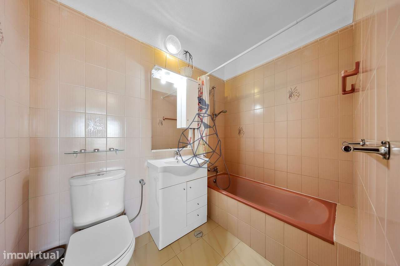 Apartamento T2 virado a Sul , com Garagem na Vila Rosa - Portimão-26