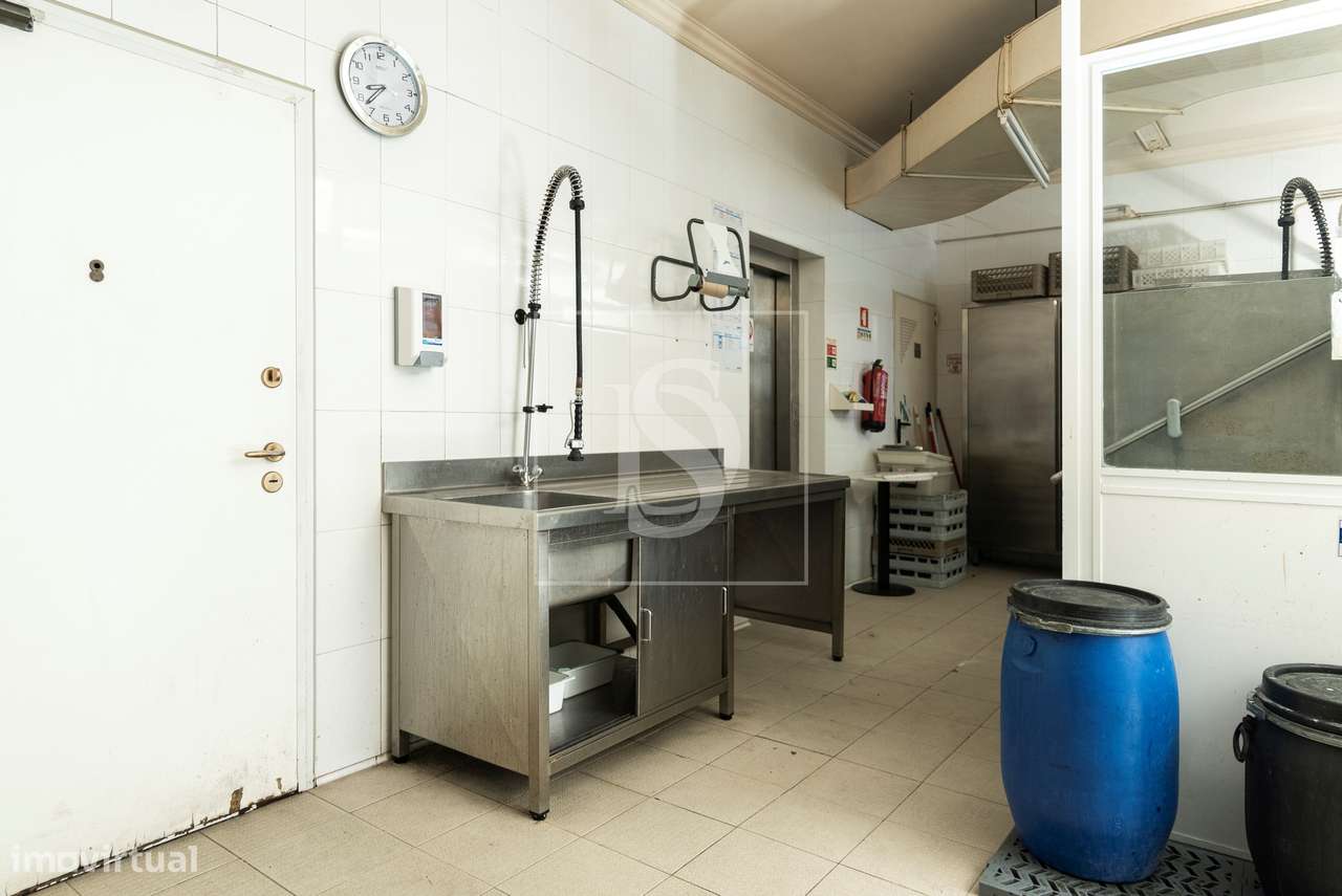 Loja  Venda em Quarteira,Loulé-21