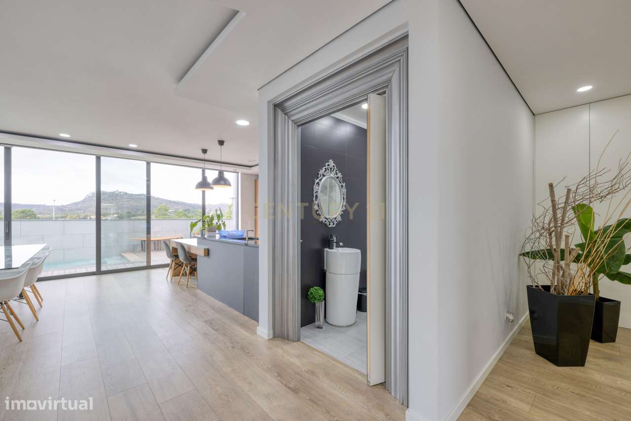 Moradia unifamiliar na Urbanização dos Jardins de Santiago, Setúbal-14