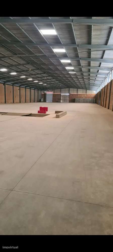 Armazém Porto Mós/Pedreiras  (Leiria) - Grande imagem: 4/6