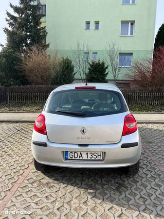 Renault Clio 1.2 16V Dynamique - 20