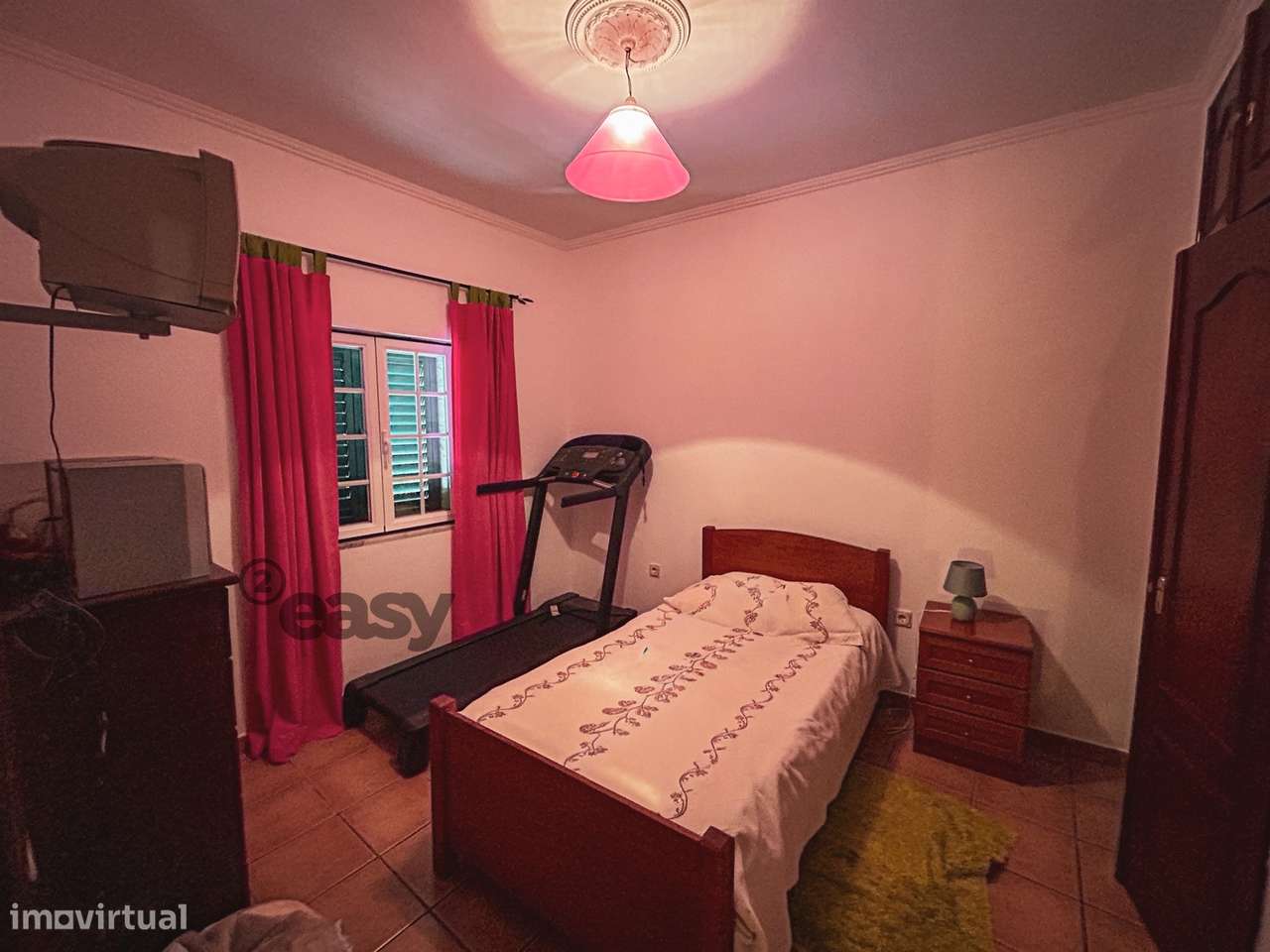 ÉVORA - Moradia T4 com Garagem Box e Logradouro em São Bartolomeu do O-10