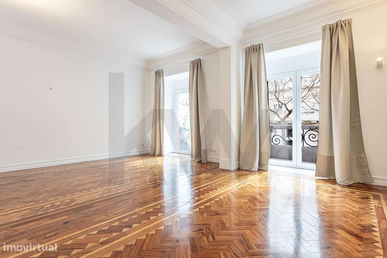 T4 remodelado com terraço de 120m2 | Rua Rodrigo da Fonseca - Grande imagem: 5/39