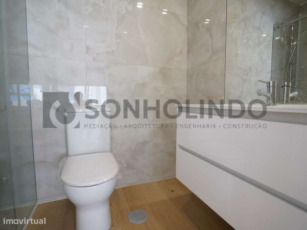 Apartamento T2 remodelado no centro de Gueifães.-9