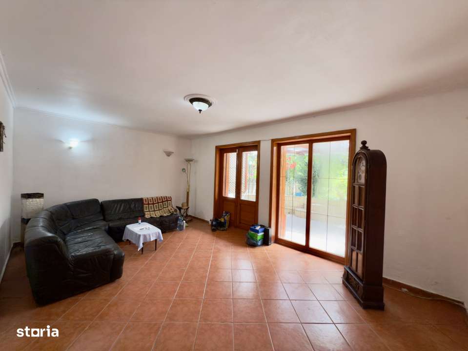 Vila spatioasa P+1+M de vanzare in Agigea | Teren 658 mp | Acces din 2 - Imagine principală: 4/18