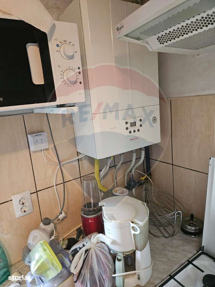 Apartament cu 3 camere de vânzare, str. Hortensiei-13