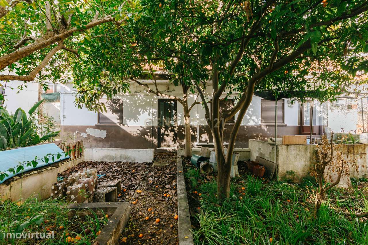 2 moradias para recuperar, com terreno, em Alverca. - Grande imagem: 3/30
