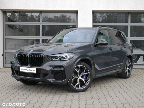 BMW X5 M M50i - 2