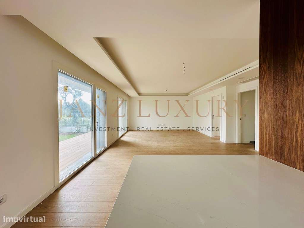 Moradia T4 com Piscina e 300m² Jardim em Manique | Cascais | Garage...-8