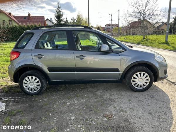 Suzuki SX4 1.9 DDiS DPF 4x4 Comfort - 7