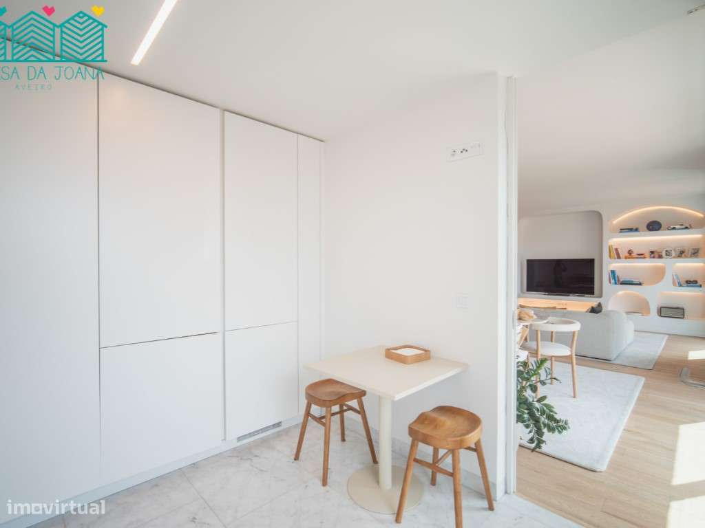 Apartamento T4 com Lugares de Garagem no Centro de Lisboa-20