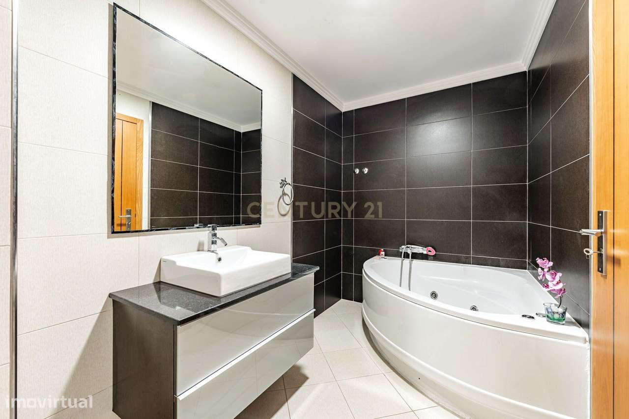 Apartamento T3 com excelente exposição solar-24