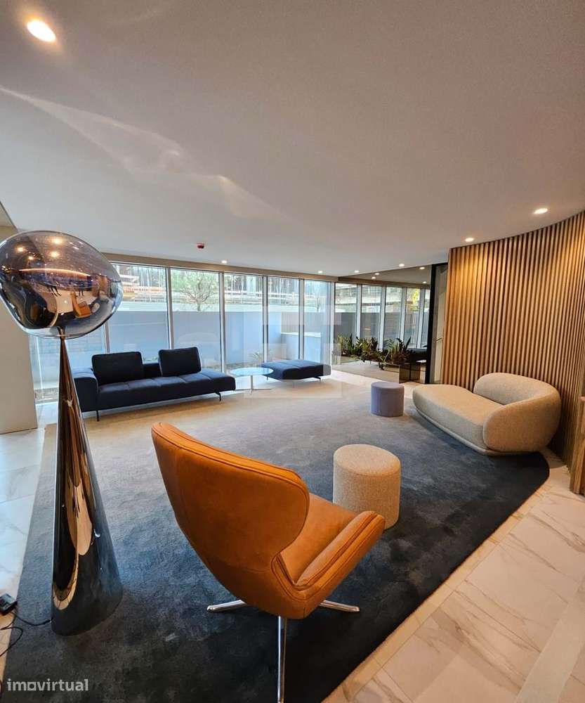 Viva a exclusividade de morar junto ao mar em Vila Nova de Gaia a esca - Grande imagem: 1/24