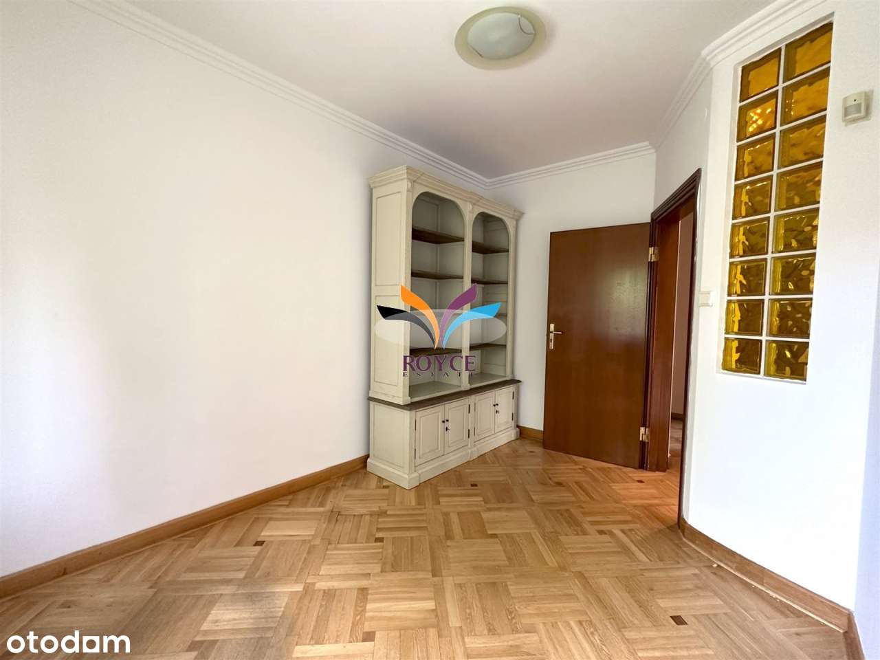 Mokotów ul. Śródziemnomorska 120 m2 garaż komórka-9