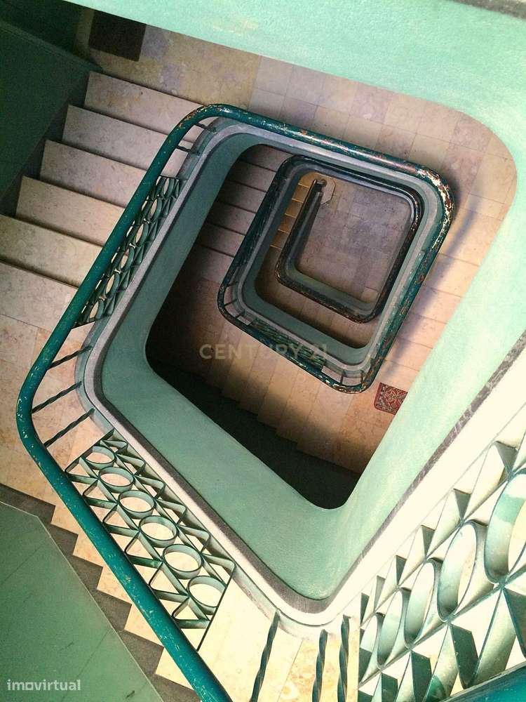 Apartamento T2 com excelente potencial | Luminoso | Beato – Lisboa - Grande imagem: 2/14