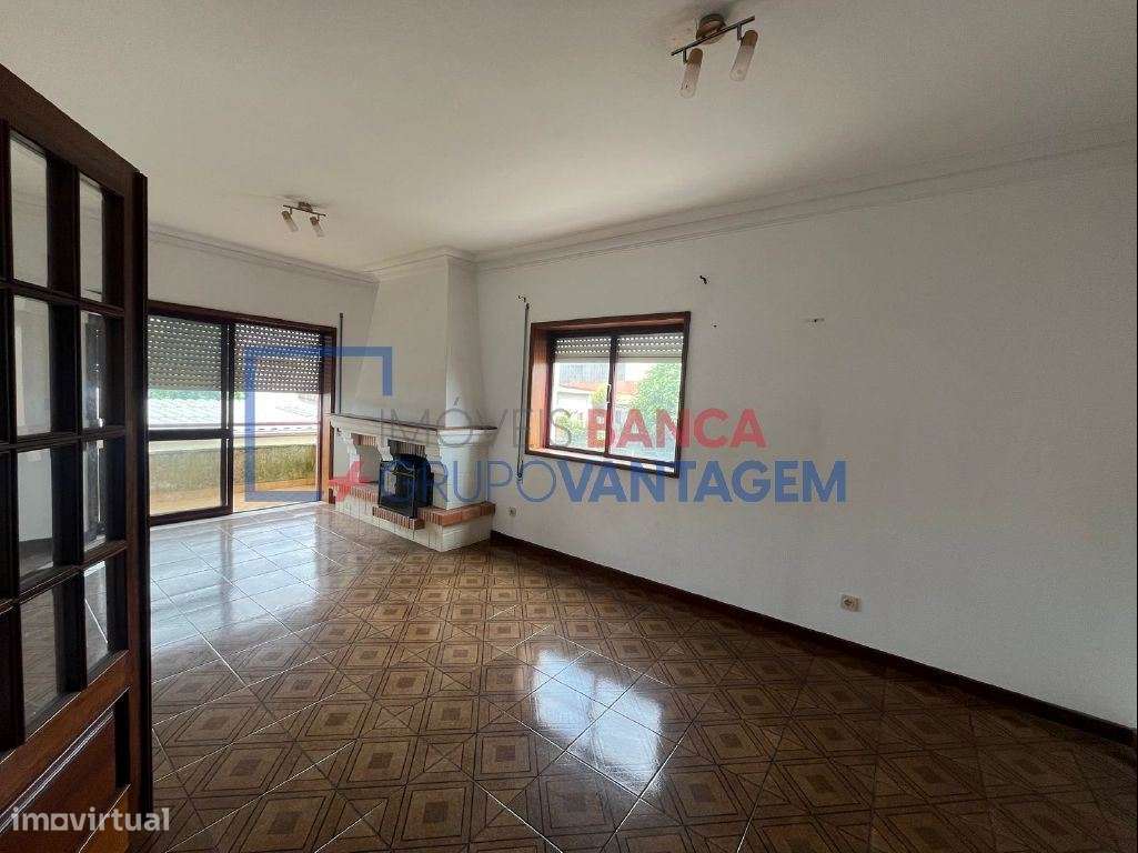 APARTAMENTO T2 C/ GARAGEM FECHADA - GONDOMAR - Grande imagem: 3/13