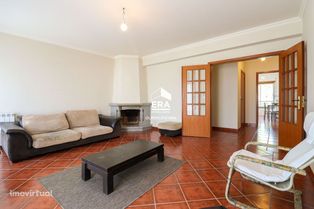 Apartamento T3 localizado em Fátima