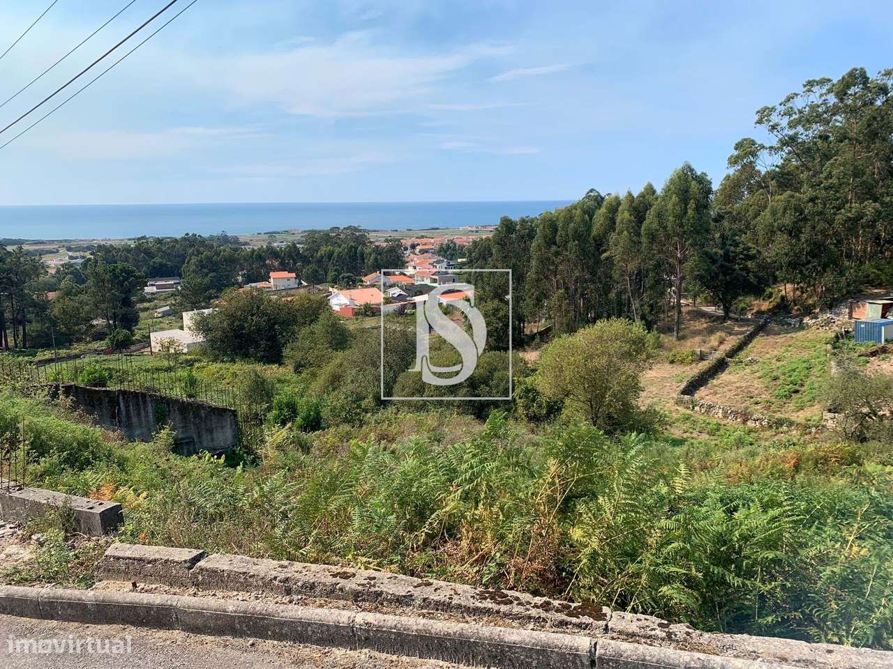 Terreno p/ construção com uma área de 700 m2 - Grande imagem: 4/12