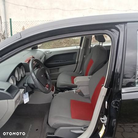 Dodge Caliber 2.0 SXT - 22