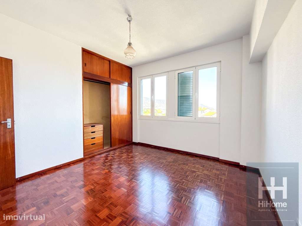 Apartamento T3 com garagem, centro Funchal, vista mar, serra e cidade.-18