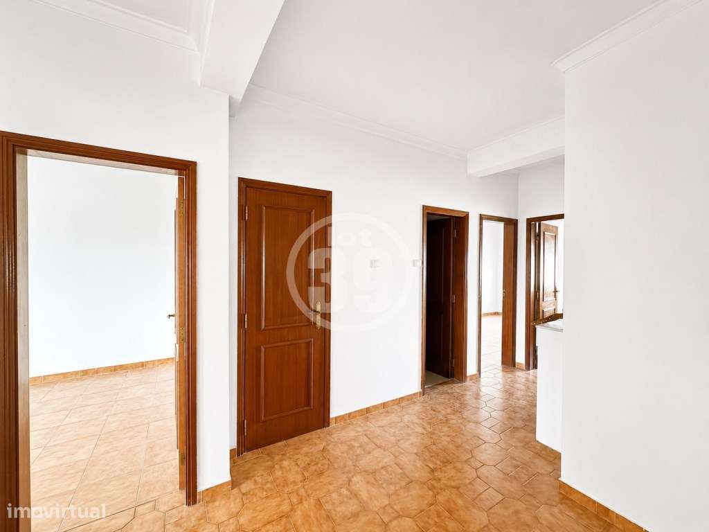 Apartamento com 4 quartos no ultimo andar e com um amplo sótão, sit...-24