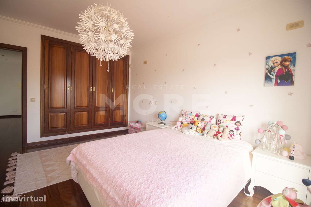 Moradia T5 independente de Gaveto - Caldas da Rainha-30