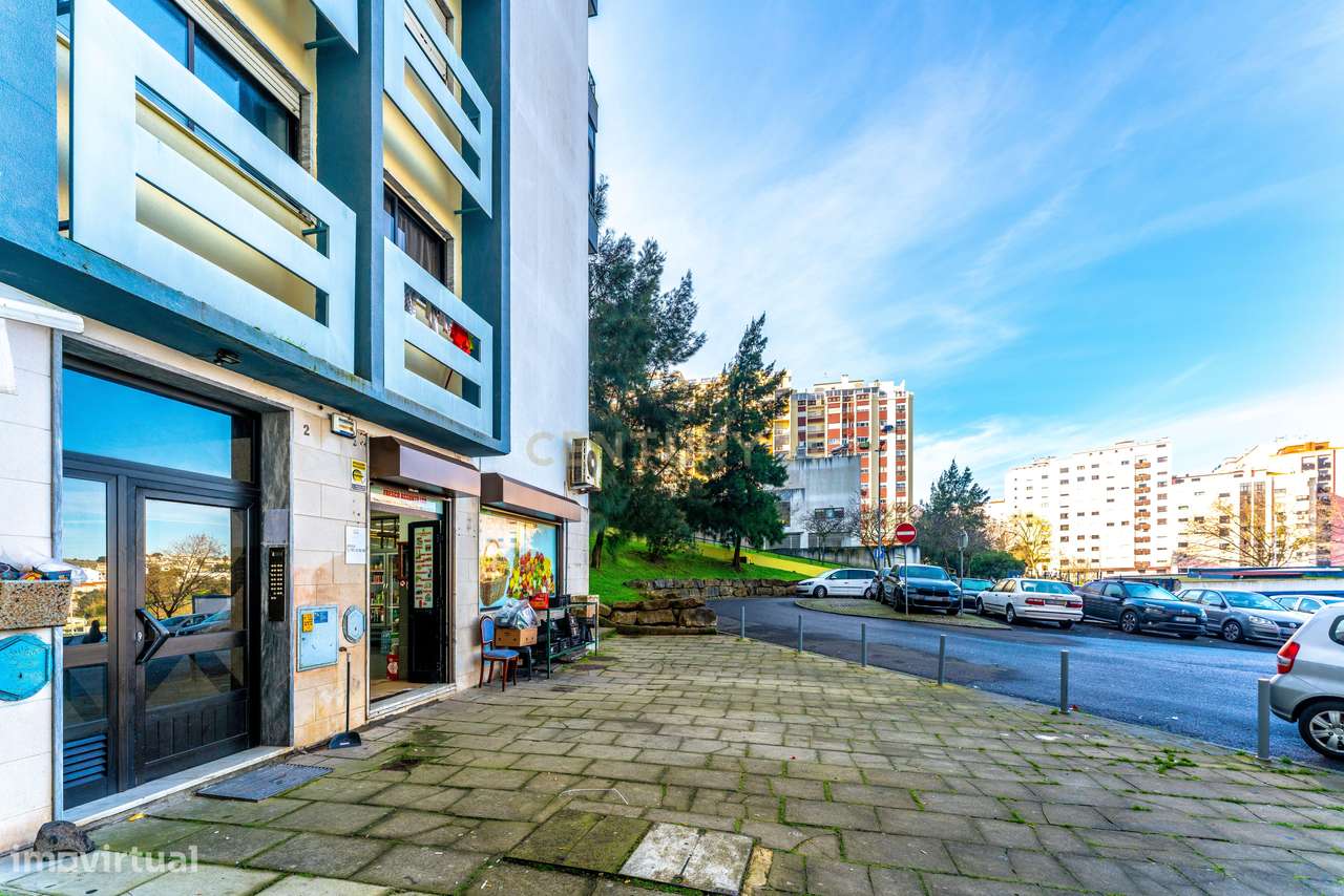 Apartamento T2 com Varandas em Sintra, Lisboa - Grande imagem: 3/29