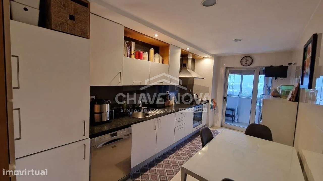 T2 em condomínio fechado com excelentes áreas em Rio Tinto - Grande imagem: 5/21