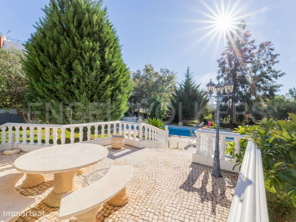 Moradia T3 com Piscina e Jardim em Tavira-26