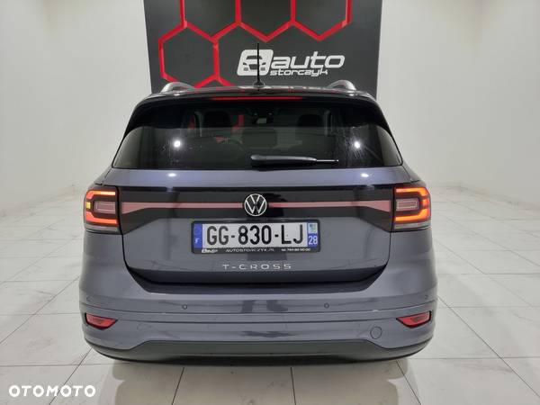 Volkswagen T-Cross - 32