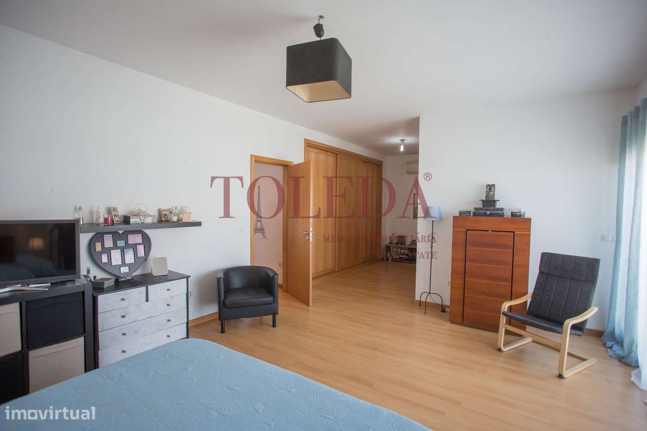 Moradia 4 Pisos com 474m2-52