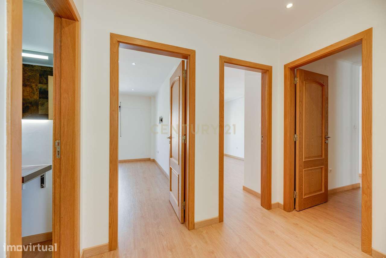 T3 moderno único na urbanização da Anta-9