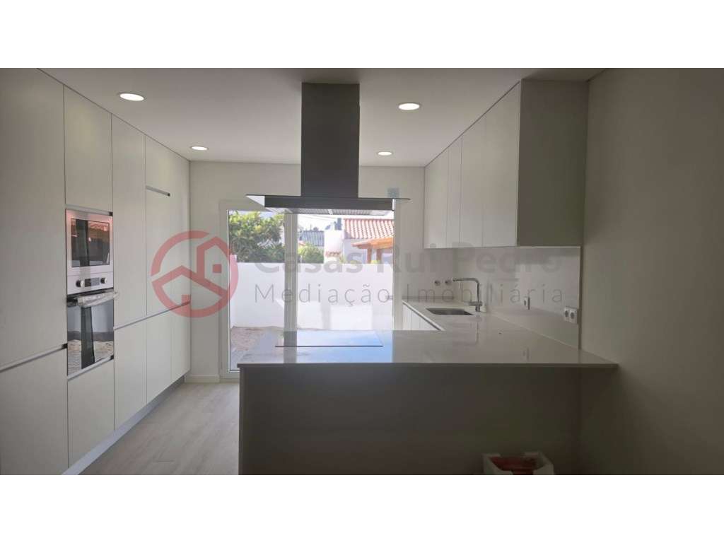 Moradia Térrea T3+1 com Piscina, Conforto, Espaço e Tranquilidade, ... - Grande imagem: 2/35