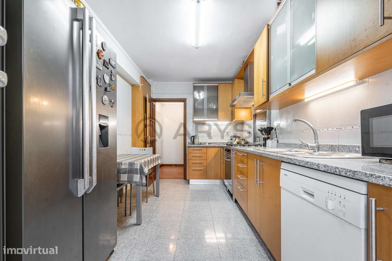 Apartamento T3 Espaçoso e Central em S. Vítor. - Grande imagem: 4/22