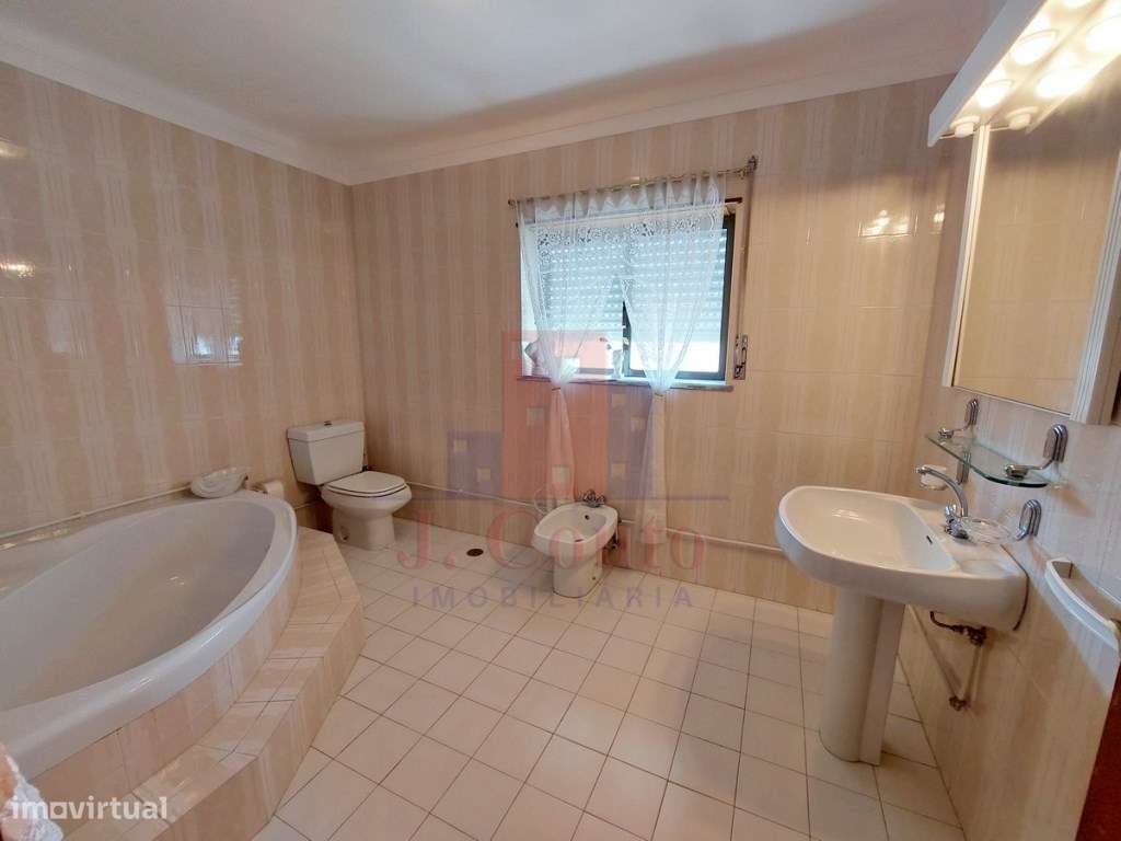 MoradiaT6 em Caldas da Rainha-53