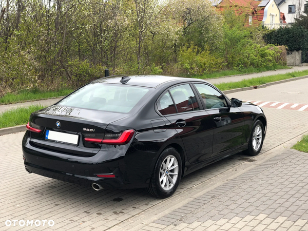 BMW Seria 3 320i Advantage - 13