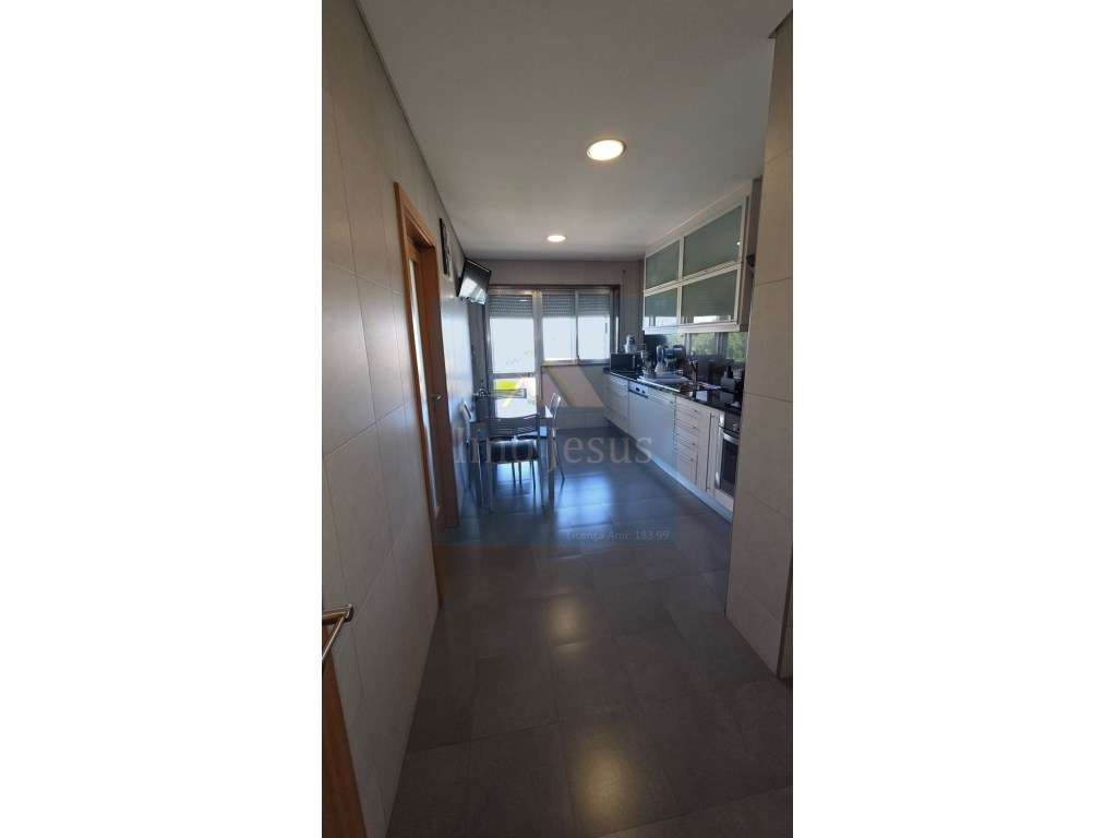 Apartamento T3 Avenida da Republica-12