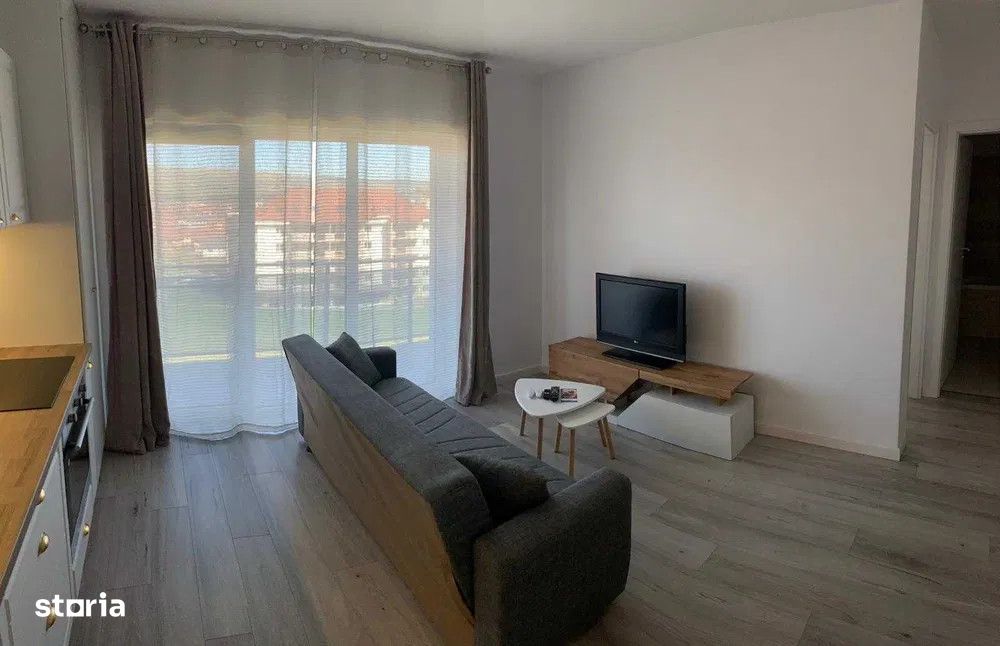 Apartament de 2 camere, 38mp, etaj intermediar, balcon, zona Teilor