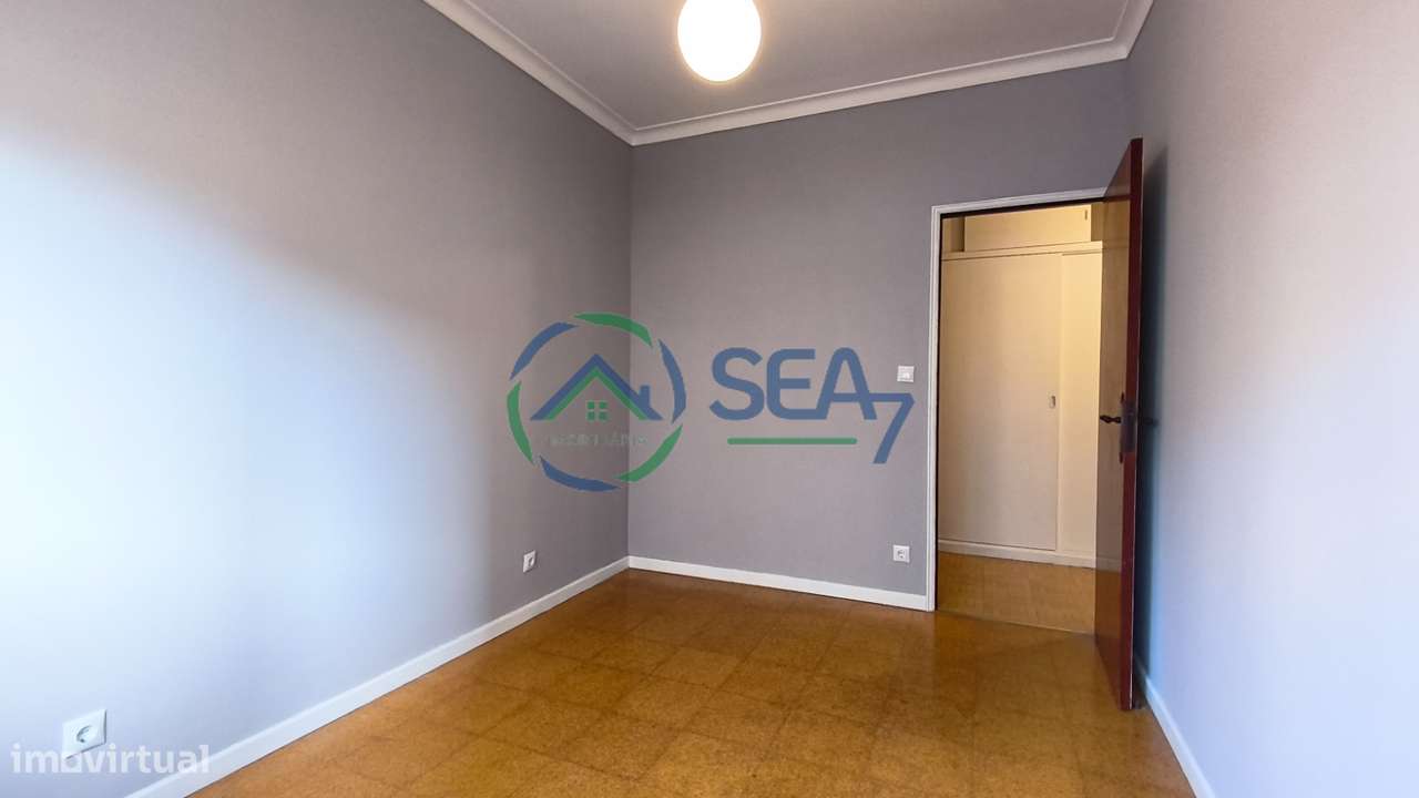 Apartamento T2 na praia da Amorosa, Chafé-15