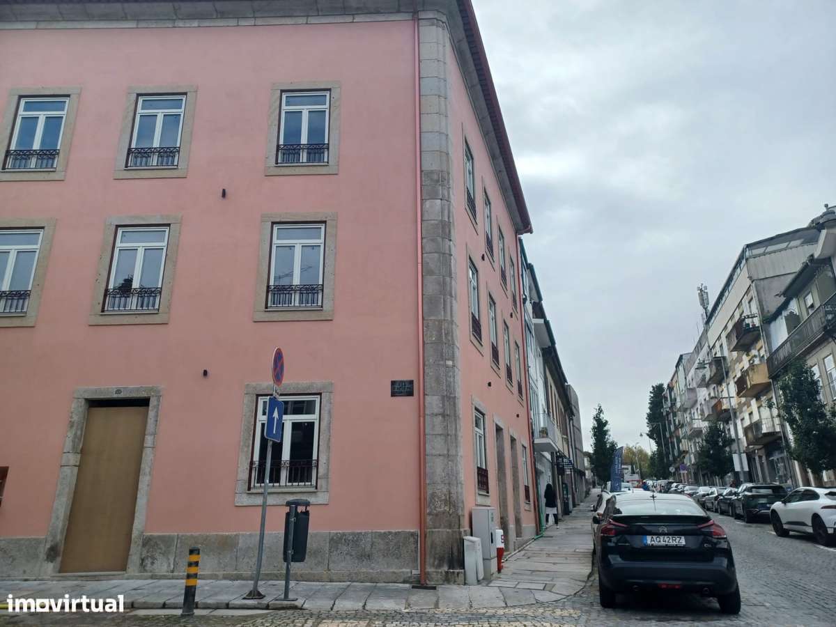 Imóvel comercial  com 95m2 no centro histórico para arrendar em Braga - Grande imagem: 3/6