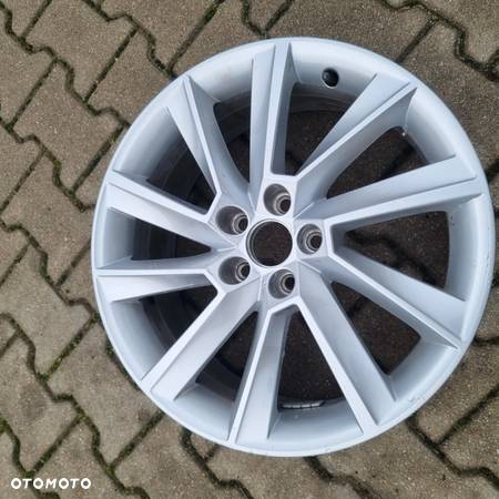 Felga aluminiowa Skoda OE Skoda Scala 6.5" x 17" 5x100 ET 40 - 11