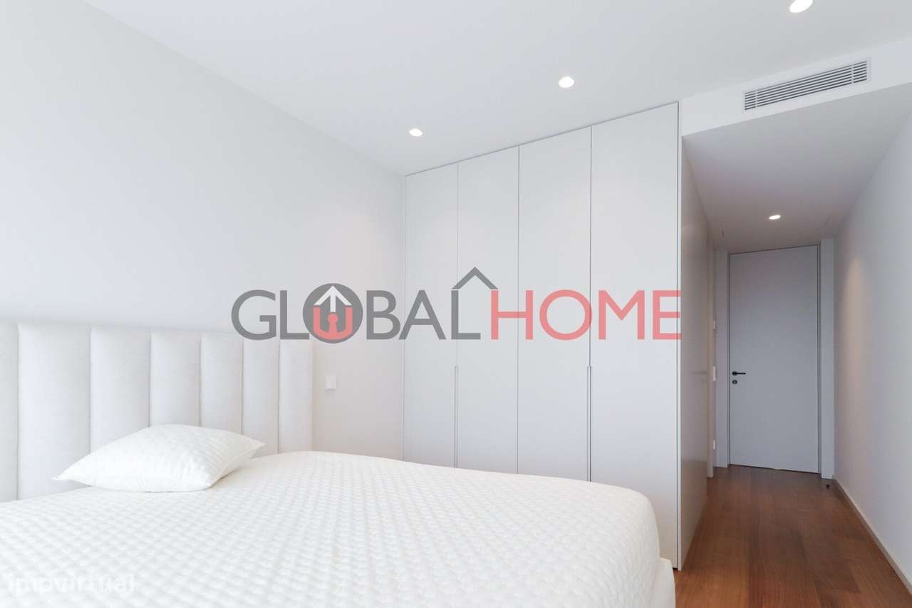 Moradia T5 com piscina na Quinta das Luzes-27