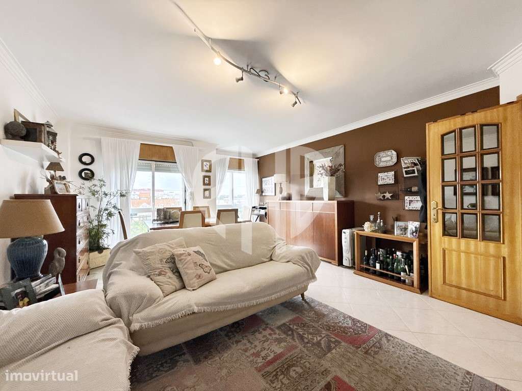 Apartamento T2 // Queluz C/Parqueamento - Grande imagem: 3/43