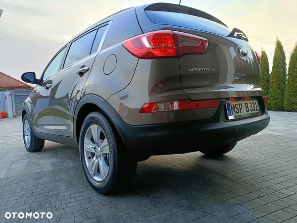 Kia Sportage 2.0 CRDI 4WD Automatik Dream-Team Edition - 20