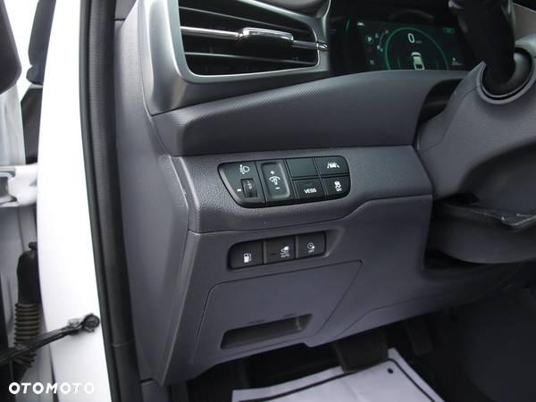 Hyundai IONIQ Plug-in-Hybrid 1.6 GDI Premium - 13